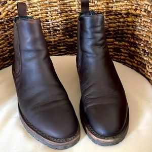 Used Thursday  boot company legend Chelsea. Used in great condition.